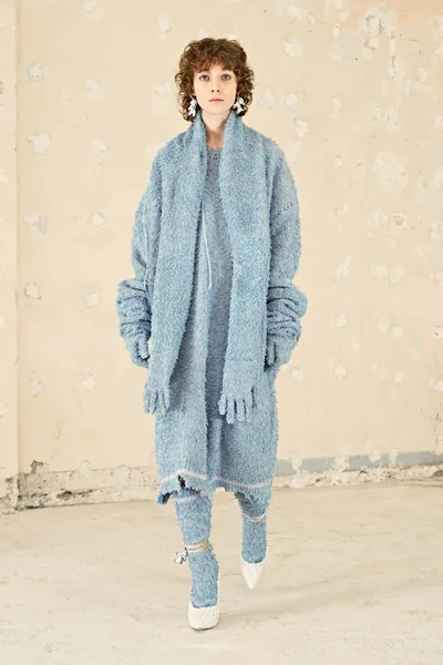 Look 3